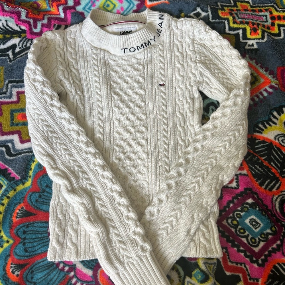 Tommy Hilfiger Women's White Cable Knit Sweater